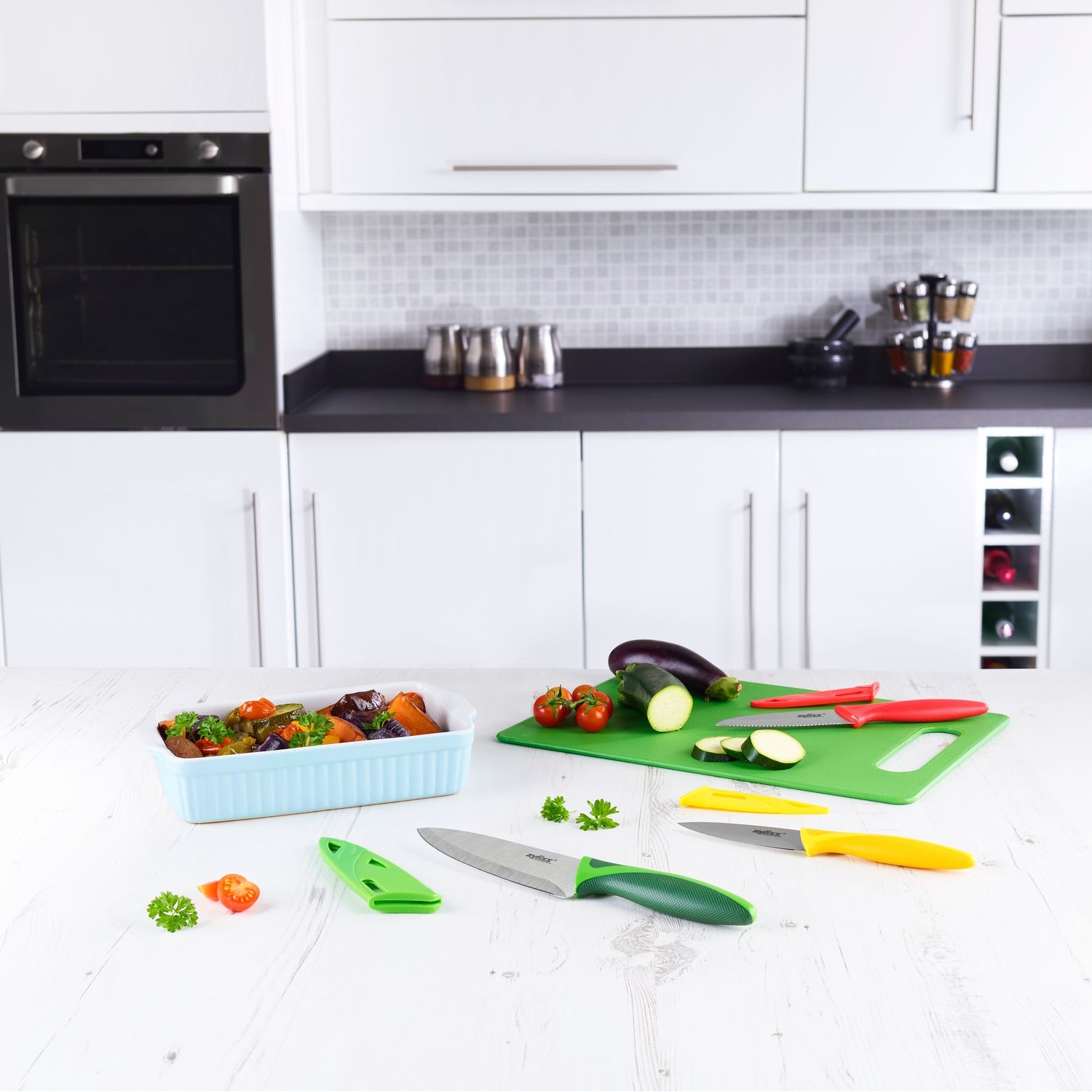 Zyliss Chopping Board & 3pc Knife Set-4