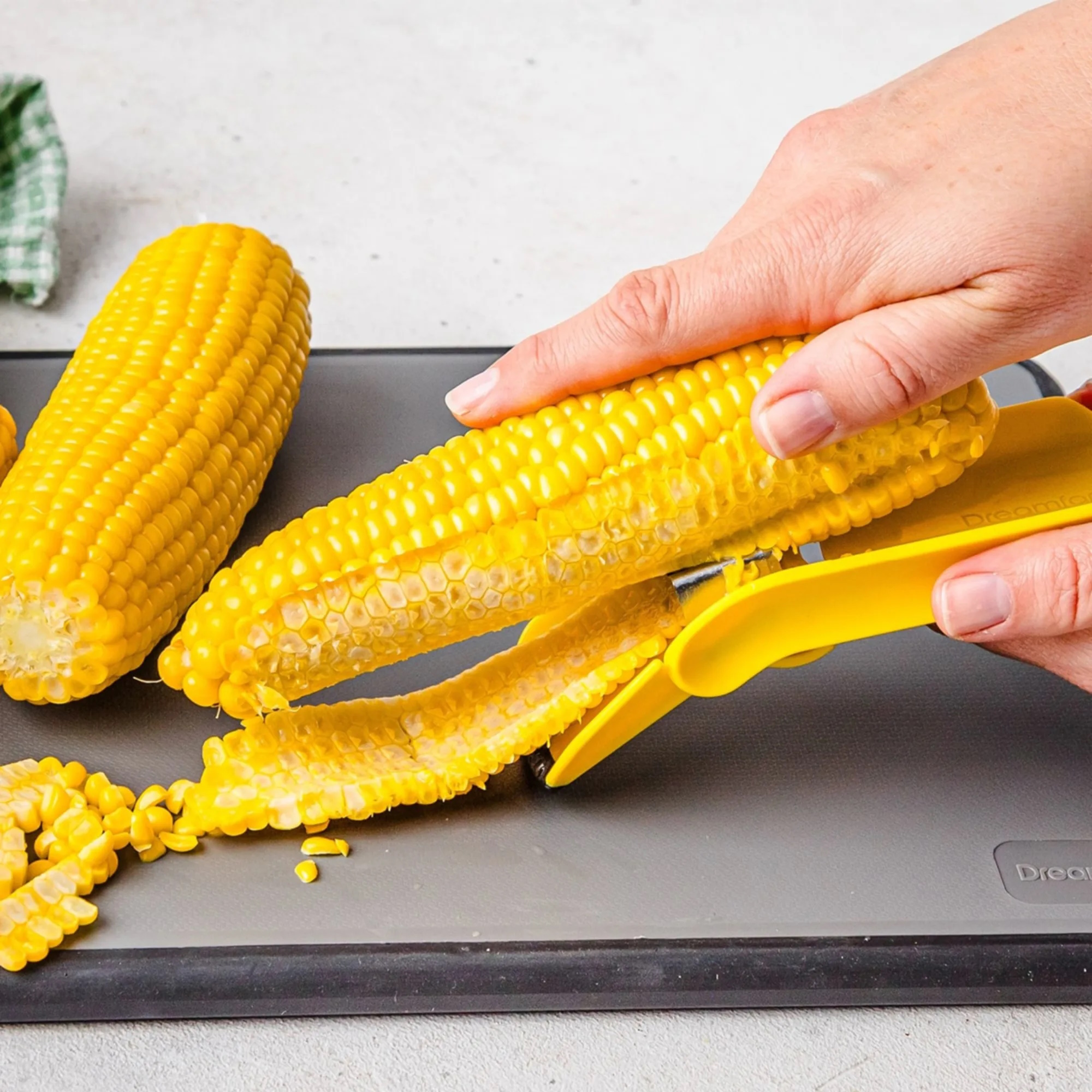 Dreamfarm Corpeel Corn Peeler-4